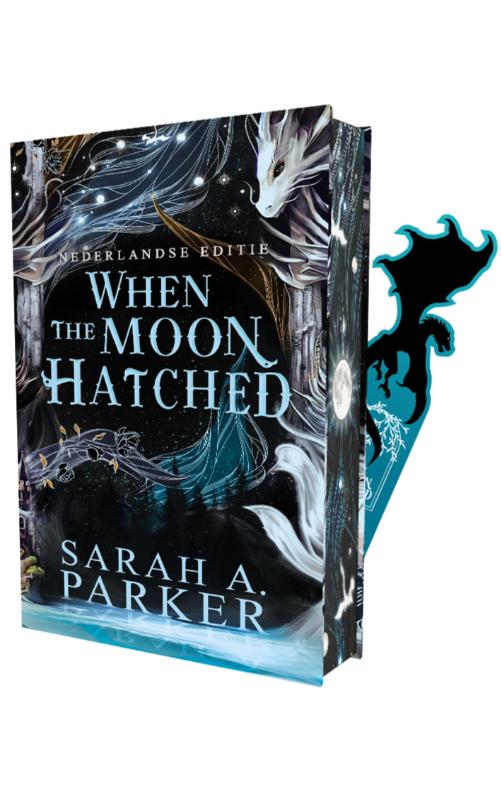 When the moon hatched - Sarah A. Parker