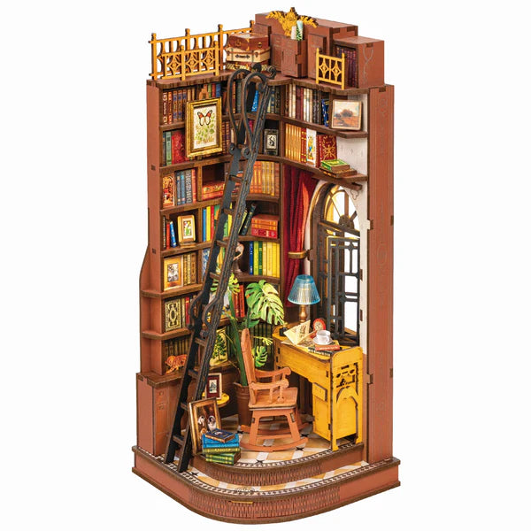 Book Nook: "Silent Corner Study"